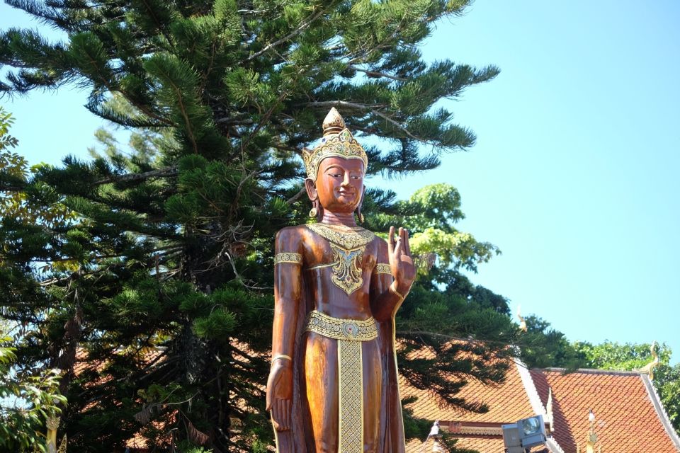 4-Hour Doi Suthep & Hmong Hill Tribe Village from Chiang Mai - Guides Matter: Why the Names Keep Popping Up