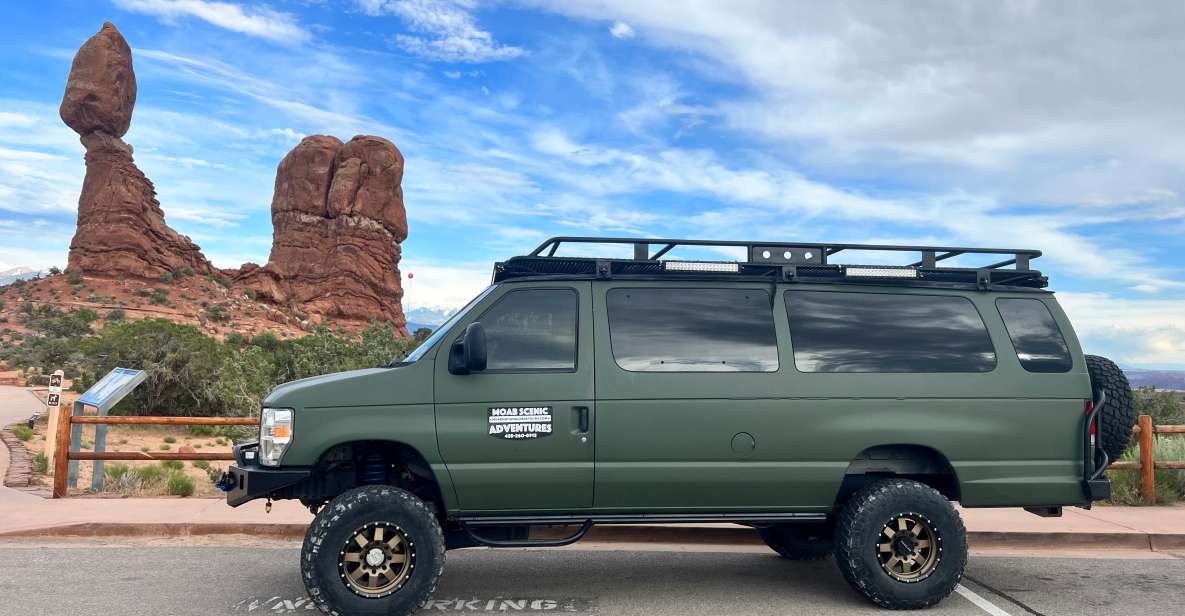 Arches National Park: Sunset Pavement Van Tour - Why an air-conditioned Arches sunset van makes sense