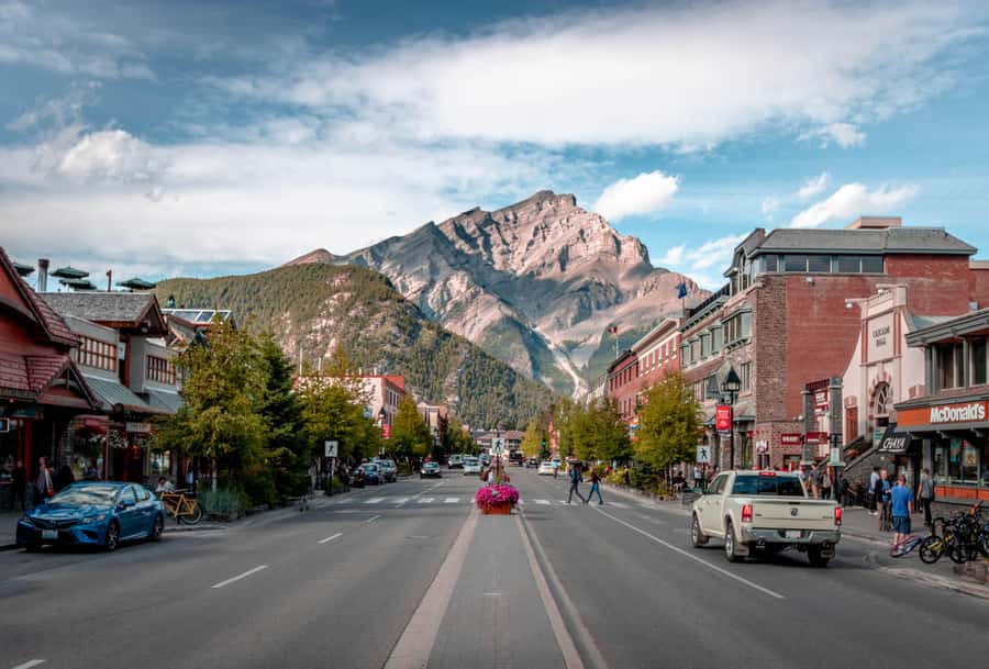 Banff: Banff Town, Gondola, and Johnston Canyon Day Tour - Why this Banff day hits the big three: Gondola, waterfalls, and town time