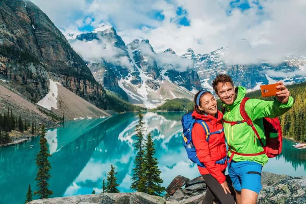 Banff/Calgary:1-Day to Lake Louise,Moraine Lake,Emerald Lake - Why This Banff and Yoho Lakes Day Works