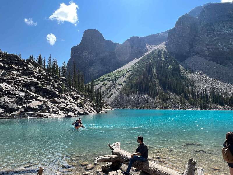 Banff : Day Tour : Lake Louise, Moraine Lake and Peyto Lake - Guide Quality and Comfort in an 8.5–10 Hour Route