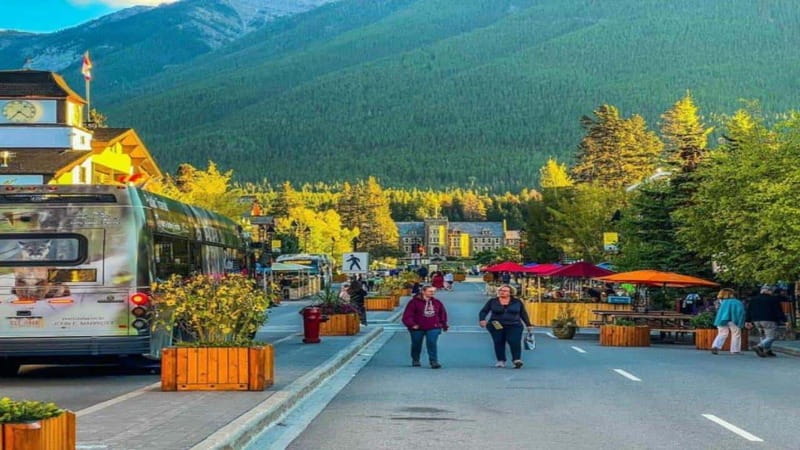 Banff: Gondola, Hot Spring and Three Lakes Tour - Johnson Lake: calmer walking and a picnic-friendly feel
