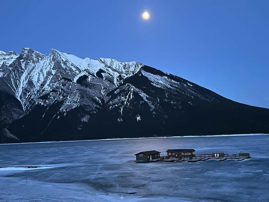 Banff: Lake Louise, Emerald, Moraine Lake & Johnston Canyon - Emerald Lake and the Moraine Lake Swap: Season Determines the Star