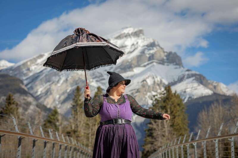 Banff: Paranormal History Walking Ghost Tour - Iconic viewpoints at night: the photo value is real