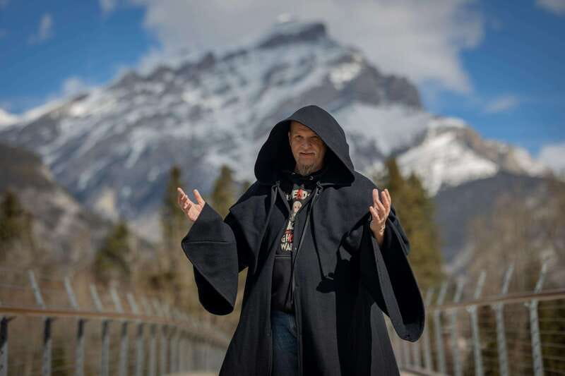 Banff: Paranormal History Walking Ghost Tour - What to bring for a comfortable night walk in Banff
