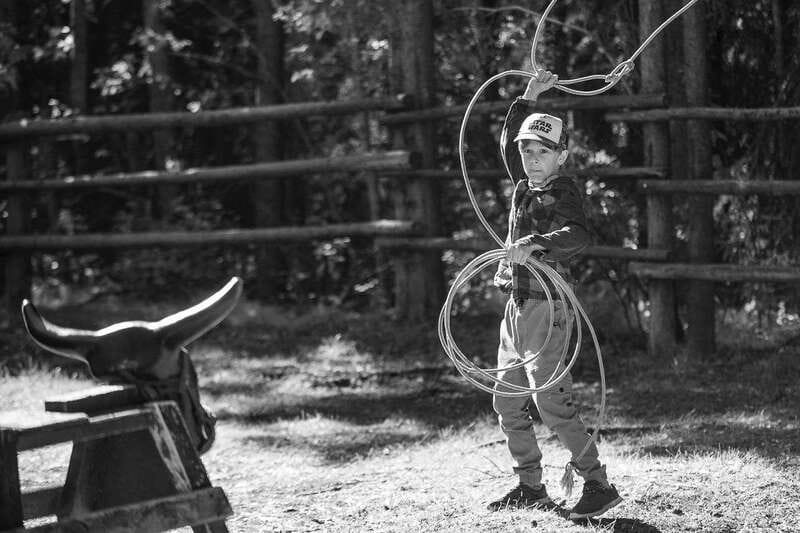 Banff: Wagon Ride with Cowboy Cookout BBQ - Logistics that matter: what to wear and what not to bring