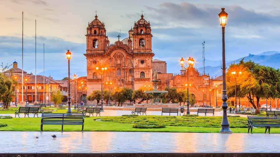 Best of Cusco: Private Walking Tour with a Local - San Pedro Market: where local shopping and snacks become the main event