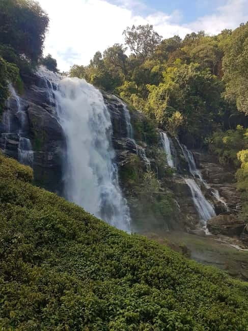 Chang Mai: Doi Inthanon Day Tour w/Waterfalls & Hilltribes - Waterfalls at Sirithan and Wachirathan: the photo and chill moment