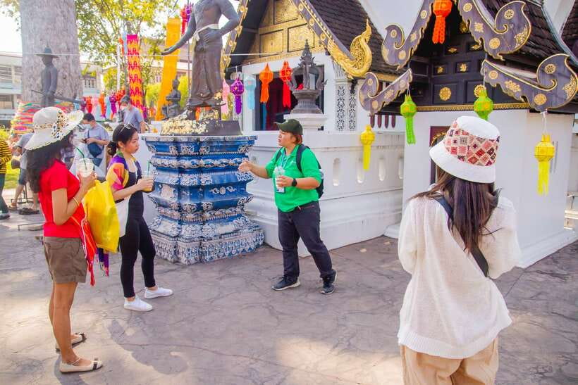 Chiang Mai: 3 Hour Old City and Temples Guided Walking Tour - The Real Value: A Local Guide Turning Temple Art into Meaning