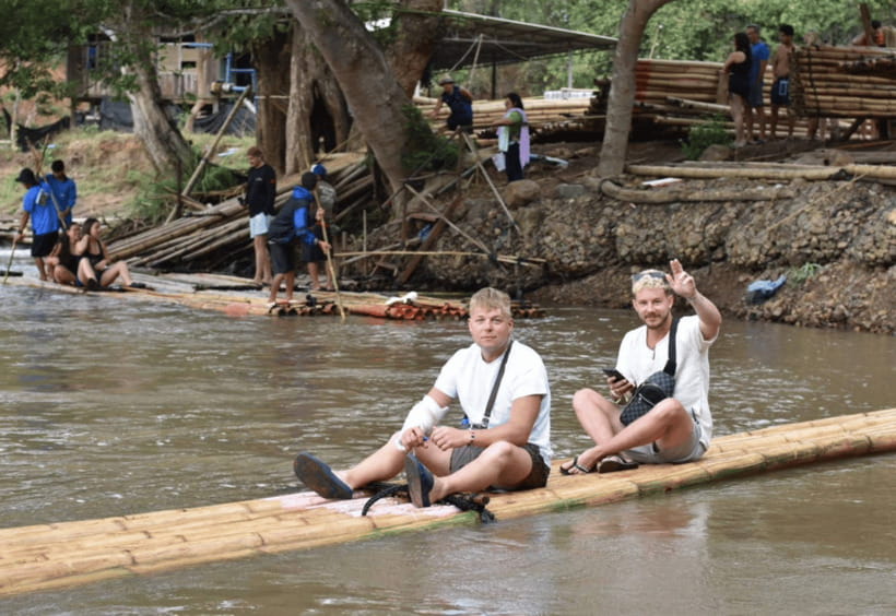 Chiang Mai: Bamboo Rafting with Hotel Transfers - Bamboo rafting on a calm river: what you’ll see and what you’ll do