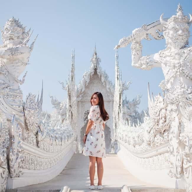 Chiang Mai: Chiang Rai Famous Temples & Hot Springs Day Trip - Mae Kachan Hot Spring: A Quick, Photo-Friendly Start