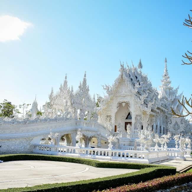 Chiang Mai: Chiang Rai Famous Temples & Hot Springs Day Trip - Wat Rong Khun (White Temple): Your Biggest Photo Moment