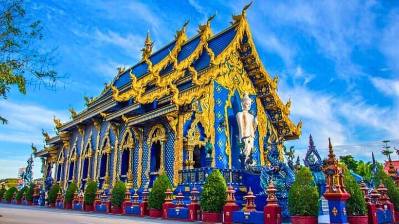 Chiang Mai: Chiang Rai Temples, Golden Triangle & Boat Tour - The drive rhythm: hot spring break, regular stops, and how guides manage the long hours