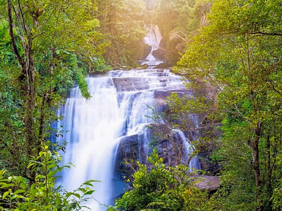 Chiang Mai: Customizable Chiang Mai Surrounding Areas Tour - The hot spring + village combo: San Kamphaeng and Mae Kampong