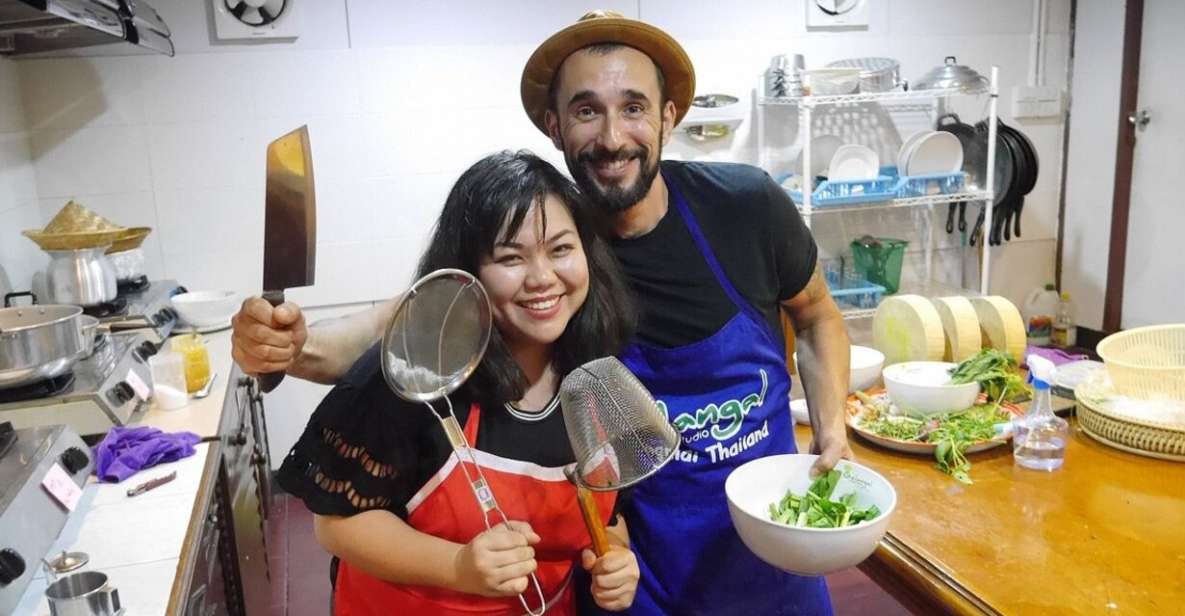 Chiang Mai: Evening Cooking Class and Local Market Visit - Inside the cooking studio: A/C, equipment, and hands-on pacing