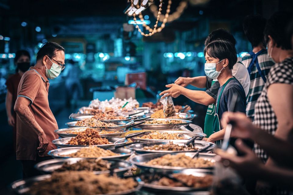 Chiang Mai: Food Tour by Songtheaw Truck with 15+ Tastings - What’s included (and what you should plan for)