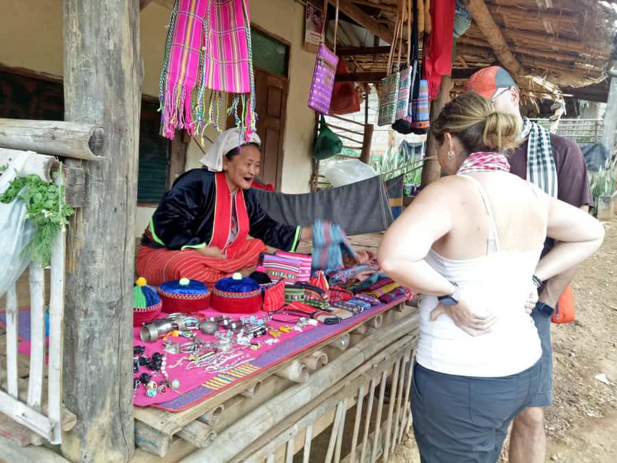 Chiang Mai: Full Day 5 Hill Tribes Tour - Lahu Village: forest air, village learning, and craft browsing