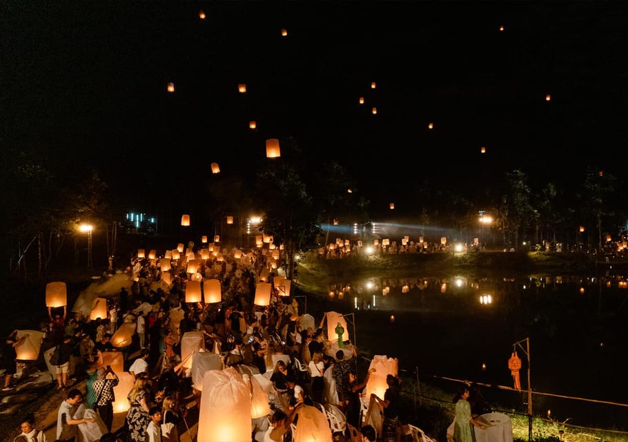 Chiang Mai: Heaven Lantern Festival Ticket with Dinner 2025 - Group tour option and the role of an English-speaking guide
