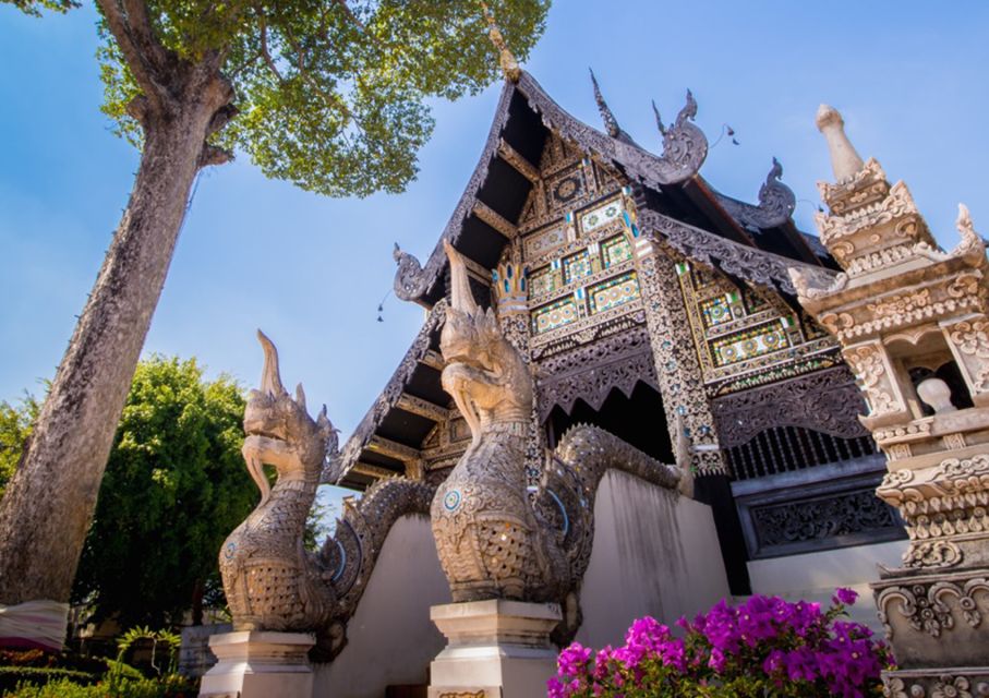 Chiang Mai: Historic Old City Bike Tour - Morning or Night - Why Chiang Mai’s Old City makes sense on two wheels