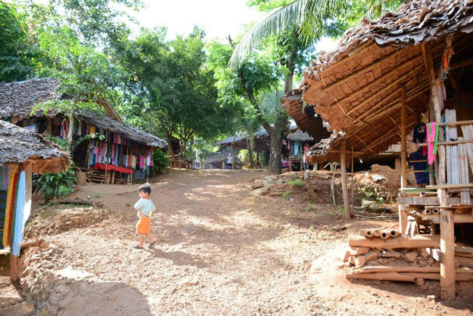 Chiang Mai: Long Neck Village & Chiang Rai’s Iconic Temples - The drive and pacing from Chiang Mai: logistics that affect your comfort