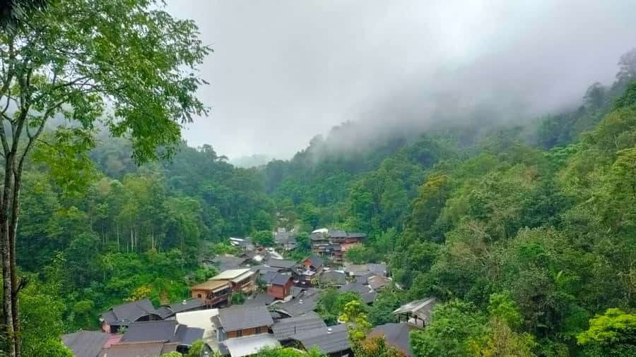 Chiang Mai: Mae Kampong Village, Hot Springs & Bor Sang Tour - Sankamphaeng Hot Springs: The Best Kind of Break in a Packed Day