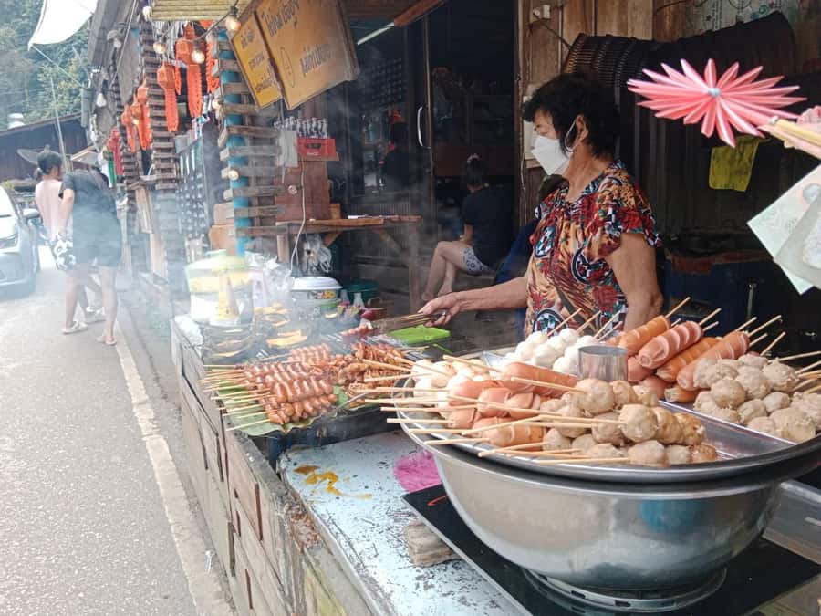 Chiang Mai: Mae Kampong Village, Hot Springs & Bor Sang Tour - The Mae Kampong Waterfall Stop: Short Hike Energy, Real Payoff