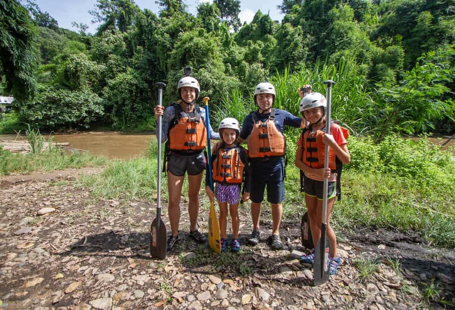 Chiang Mai: Mae Taeng River White Water Rafting - Base camp comfort: showers, towels, and where you recharge