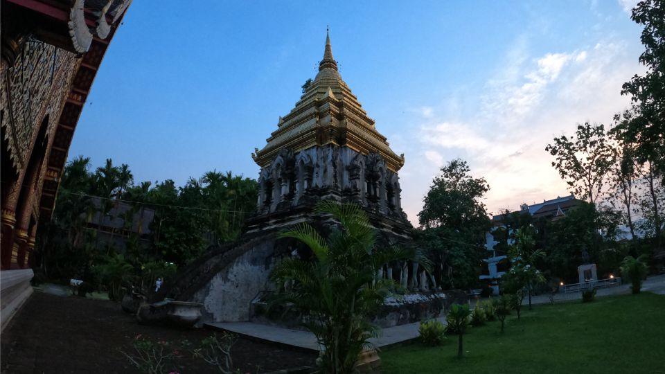 Chiang Mai: Nighttime City Highlights by EV Tram - Meeting at Three Kings Monument: how the tour starts