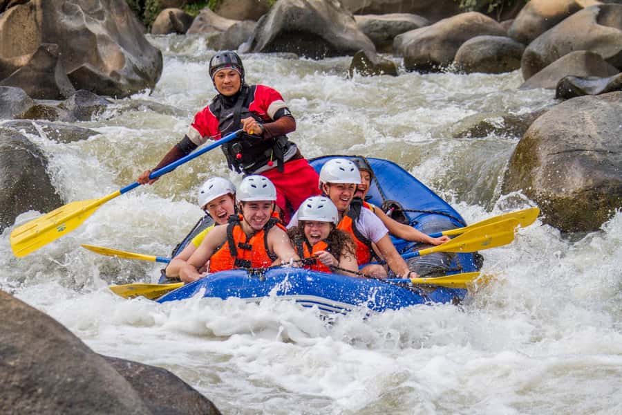 Chiang Mai: Whitewater Rafting and Waterfall Trekking Tour - What it feels like on the water (and why teamwork matters)