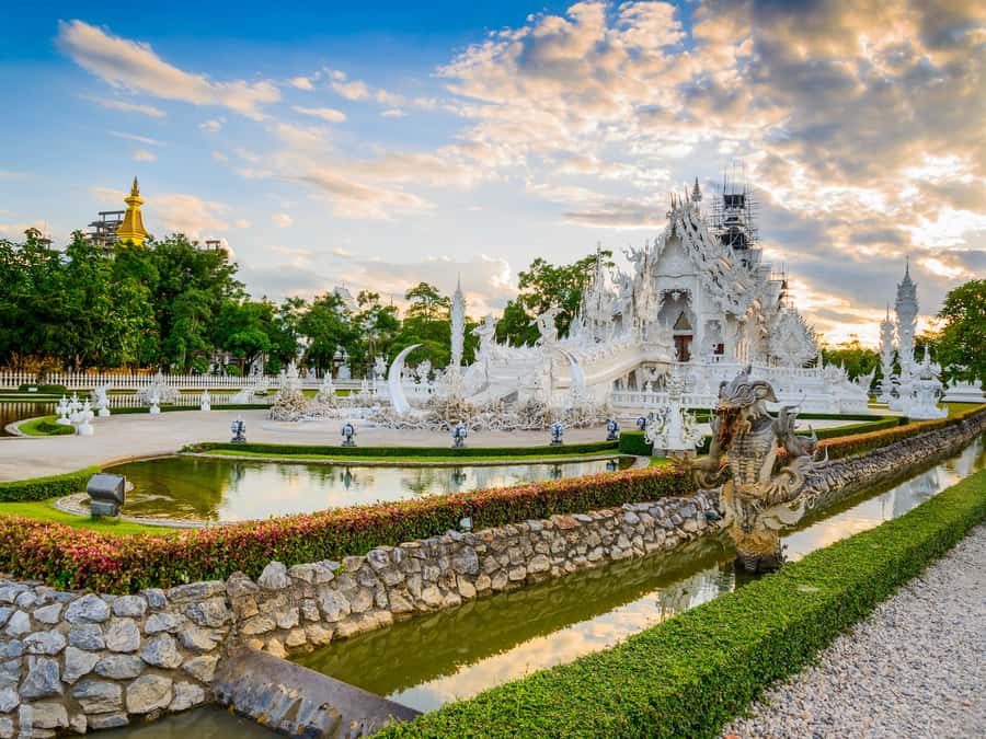 Chiang Rai White Temple and Blue Temple Day Tour - Wat Saeng Kaew Phothiyan (Temple of Light): A Steadier Spiritual Finish