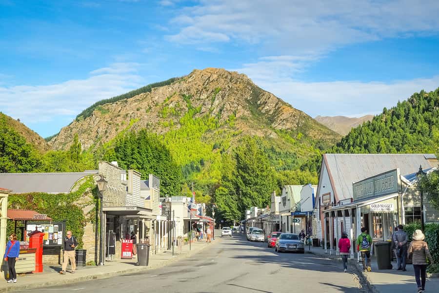 Queenstown: Scenic Highlights, Tour with Wine & Lake Cruise - Price and value: where the $136 per person adds up