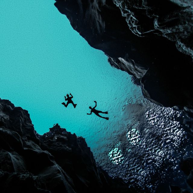 Silfra: Leidarendi Lava Caving & Snorkeling Tour with Photos - What to pack (and what you must not forget)