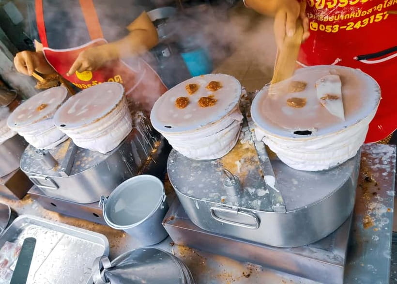 Taste of Chiang Mai: Michelin Guide Street Food Tour - Lunch option route: Wat Saen Fang to Warorot Market and Thana Ocha